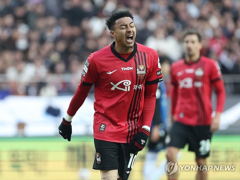 팬들에게 승점 3 선물하고픈 린가드의 각오, 5만 관중 속 인천 유나이티드와의 경기 0-0 무승부