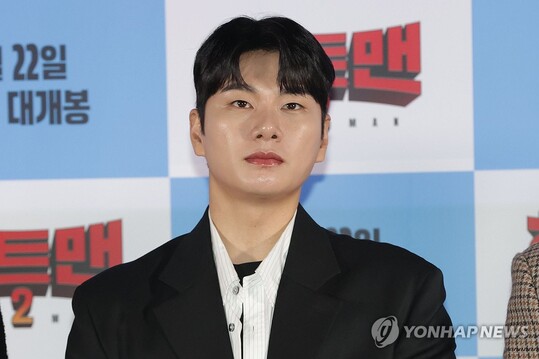 이이경 사생활 폭로자, AI 사진 이용한 루머 사과