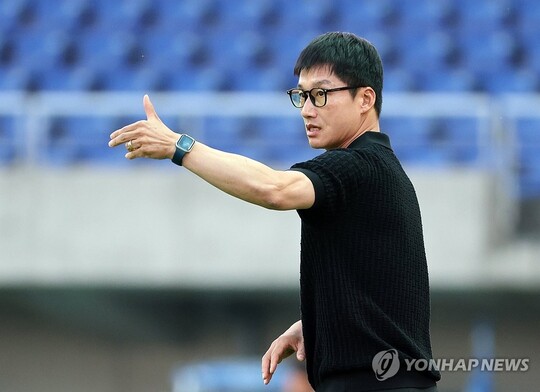 수원 삼성, 이정효 감독 체제 앞두고 10명 선수와 결별