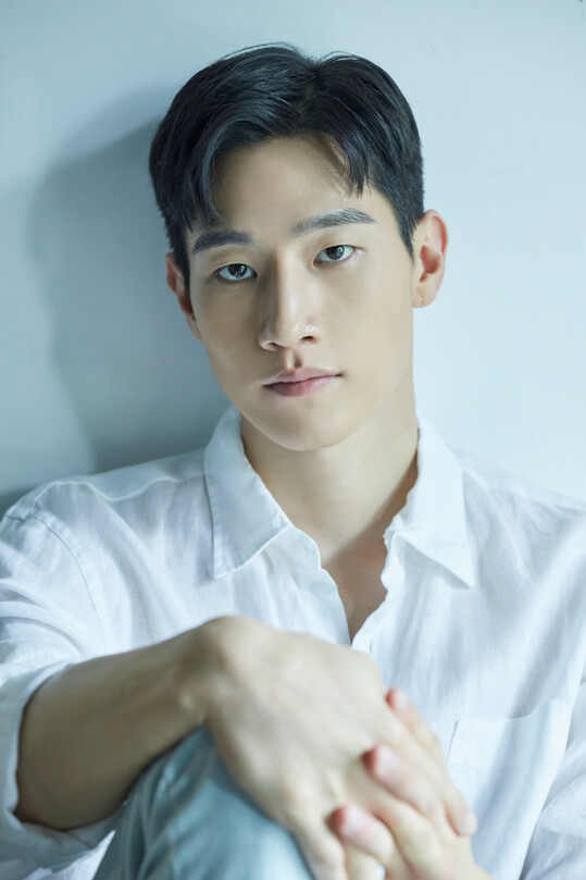 노상현, 송중기 소속사와 전속계약 체결