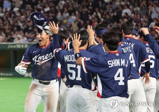 바늘구멍 뚫은 한국 야구, 17년 만의 WBC 8강 진출 성공