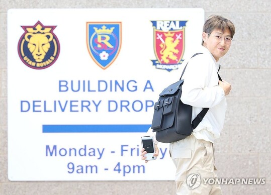 짐 풀 시간도 없다…이강인, 도착 직후 훈련장 합류